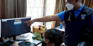 “ฉลามจ๋อ”บุกร้านอาหารดังย่านบางแสน-ชั้น-2-ทำเว็บพนันออนไลน์ครบวงจร