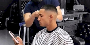 ดังชั่วข้ามคืนร้าน-“ช่างธีร์-barbershop”-บางแสน-หลังเจ้าชายสุดหล่อแห่งบรูไนใช้บริการตัดผม