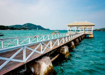 สะพานอัษฎางค์-เกาะสีชัง-ที่เที่ยวชลบุรี-ทะเลใกล้กรุงเทพ-แลนด์มาร์คสุดคลาสสิก