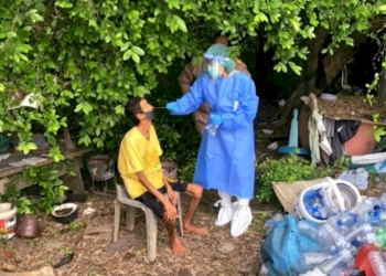 ผู้ใจบุญร่วมสร้างเพิงพัก-มอบชีวิตใหม่ชายไร้บ้าน