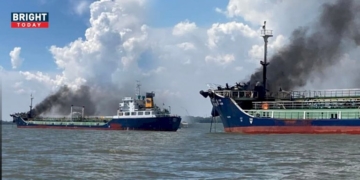 เรือบรรทุกน้ำมันดิบเพลิงไหม้-เหตุถังน้ำมันระเบิด-กลางแม่น้ำเจ้าพระยา-เจ็บ-4-กระเด็นลงน้ำดับ-1