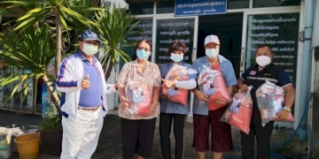 สส.พรรคเศรษฐกิจไทย-ฟิต-ลงพื้นที่แก้ปัญหาทุกข์ร้อนประชาชน-มอบถุงยังชีพ-–-ข่าวสด