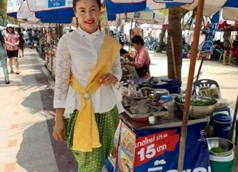 งดงามเหมือนเคย-“พระเจดีย์ทราย”-วันไหลบางแสน-จ.ชลบุรี-ประชาชน-นักท่องเที่ยวแห่ชม