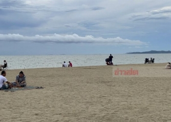 กลับมาแล้วสตรีทฟู้ด-ริมหาดนาจอมเทียน-คนแห่ซื้อสุดคึกคัก-–-ข่าวสด