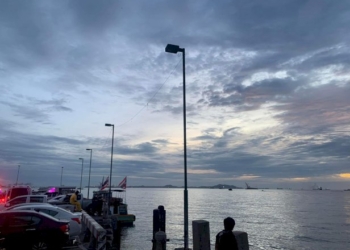 จ.ชลบุรี-คนงานเรือถ่านหิน-ร่วงจากตาข่ายยกของ-หลังเชือกเกี่ยวสลิงและตาข่ายขาด-ร่างตกกระแทกเรือเจ็บ-6-เสียชีวิต-1