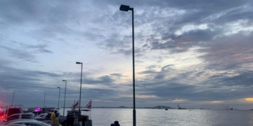 จ.ชลบุรี-คนงานเรือถ่านหิน-ร่วงจากตาข่ายยกของ-หลังเชือกเกี่ยวสลิงและตาข่ายขาด-ร่างตกกระแทกเรือเจ็บ-6-เสียชีวิต-1
