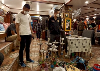 ตรพัทยาตรวจค้นร้านอาหารต่างชาติ​-แอบซุกบารากู่ขายให้นทท.