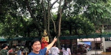 เชื่อบารมี-“หลวงปู่ฮก”-ทำกิ่งต้นคูณอายุกว่า-40-ปี-หักโค่นไม่โดนองค์ท้าวเวสสุวรรณ