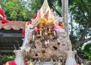 เชื่ออาเพศต่อหัวเสือทำรังทับศาลเจ้าที่จนสิ่งศักดิ์สิทธิ์ไม่มีที่อยู่-สุดท้ายเจ้าของบ้านไร้ที่อยู่เช่นกัน