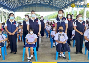 กาชาดชลบุรี-ปันน้ำใจมอบชุดนักเรียนใหม่-ช่วยเหลือนักเรียนยากไร้-พื้นที่อำเภอสัตหีบ-–-topnews
