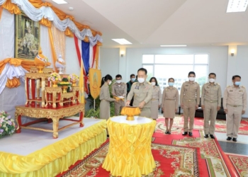 มูลนิธิราชประชานุเคราะห์-เชิญเงินพระราชทานช่วยเหลือ-23-ครอบครัว-เหยื่อเพลิงไหม้ผับ-mountain-b-–-topnews