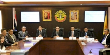 นายกสภาทนายความคนใหม่-พร้อมทีมผู้บริหาร-ร่วมแถลงข่าวช่วยเหลือทางกฎหมายแก่ชาวบ้าน