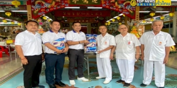 นายกองค์การบริหารส่วนจังหวัดชลบุรี-มอบข้าวสาร-1,000-กิโลกรัมให้สมาคมพุทธมกสว่างประทีปธรรมสถาน-ศรีราชา-–-topnews