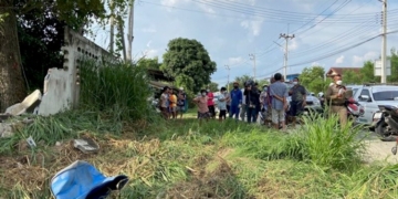 กระบะซิ่งแข่งกันมาลั่นถนน-หลุดโค้งชนกำแพงคว่ำ-ทับร่างคนขับดับคาที่-–-ข่าวสด