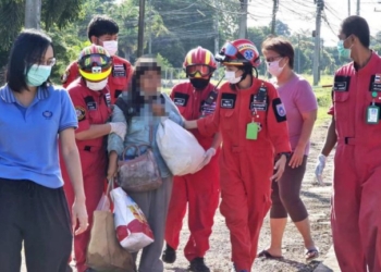 ชาวบ้านปลื้ม-จนทร่วมช่วยเหลือสาวเร่ร่อน-หลงมาในฐานทัพเรือสัตหีบส่ง-รพ.