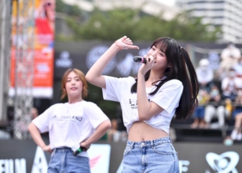 bnk48 โชว์มินิคอนเสิร์ต-เปิดศึกยัดห่วง-3-บีแอล-ไทยแลนด์​-ลีก-จัดเต็มสปอร์ต-เอ็นเตอร์เทนเมนต์