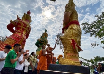 แน่นวัด-ชาวบ้านแห่ร่วม-เบิกเนตรท้าวเวสสุวรรณ-คอหวยลุ้นเลขประทัด-อึ้งตรงเลขดังแม่น้ำหนึ่ง