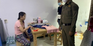 ไล่ล่า-30-นาทีบุกรวบทันควันโจรสาวชิงสร้อยคอทองคำหนัก-2-บาทจากร้านทอง