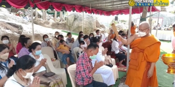 วัดเขาช่องลมเบิกเนตรพระนาคปรก-9-เศียร-ชาวพุทธแห่ร่วมงานคับคั่ง-–-topnews