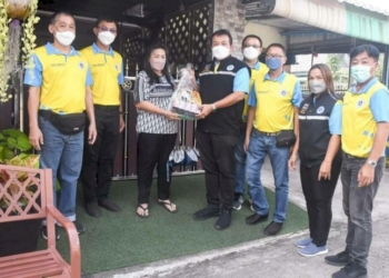สังคมภูมิภาคตะวันออก….เบอร์-2-สัญลักษณ์ชัยชนะ-'ศักดิ์ชัย-แตงฮ่อ'-มั่นใจชิงเก้าอี้นายกเมืองพัทยา-|-เดลินิวส์