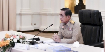 กองทัพเรือจัดพิธีรับร่าง-6-ลูกประดู่คืนถิ่นสัตหีบอย่างสมเกียรติ-ก่อนลำเลียงร่างไปยังฌาปนกิจสถาน