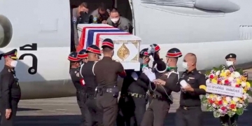 กองทหารเกียรติยศรับศพ