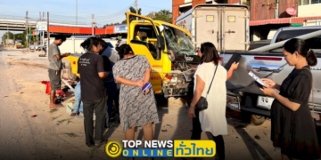 รถสไลด์ตกหลุมเสียหลักชนรถข้างทางพังยับ-–-topnews