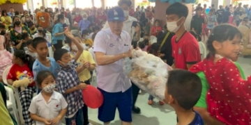 สุดยิ่งใหญ่วันเด็กแห่งชาติตะวันออก-เยาวชนนับหมื่นแห่ชมเรือรบที่สัตหีบ-ส่วนจังหวัดอื่นๆ-แน่นไม่แพ้กัน