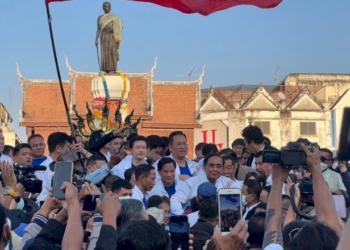 สุดคึกคัก!-“ลุงตู่”ขอพร-“ย่าโม”-สู้ศึกเลือกตั้ง-นำทัพ-“รทสช.”ปราศรัยใหญ่ปักธงชัยอีสานที่โคราชบ้านเกิด