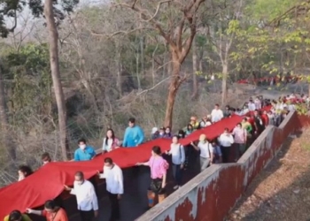 ชาวสระบุรี-แห่ผ้าแดงห่มมณฑป-ครอบรอยพระพุทธบาท-วัดพระพุทธฉาย-หนึ่งเดียวในโลก
