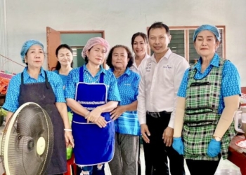 เพื่อไทยระยองมั่นใจนโยบายแจกเงิน-1-หมื่นถูกใจประชาชน-ขณะ-กกต.ตราด-ประชุมเลือกตั้งสมานฉันท์