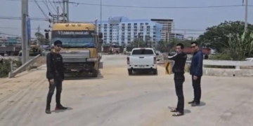 “ไอ้แสบ”ขับกระบะ-ชนคนเดินเท้าเสียชีวิต-สำนึกผิดเข้ามอบตัวที่ลพบุรี